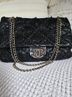 Vintage CC Classic Black Quilted Chain-Handle Shoulder Bag
